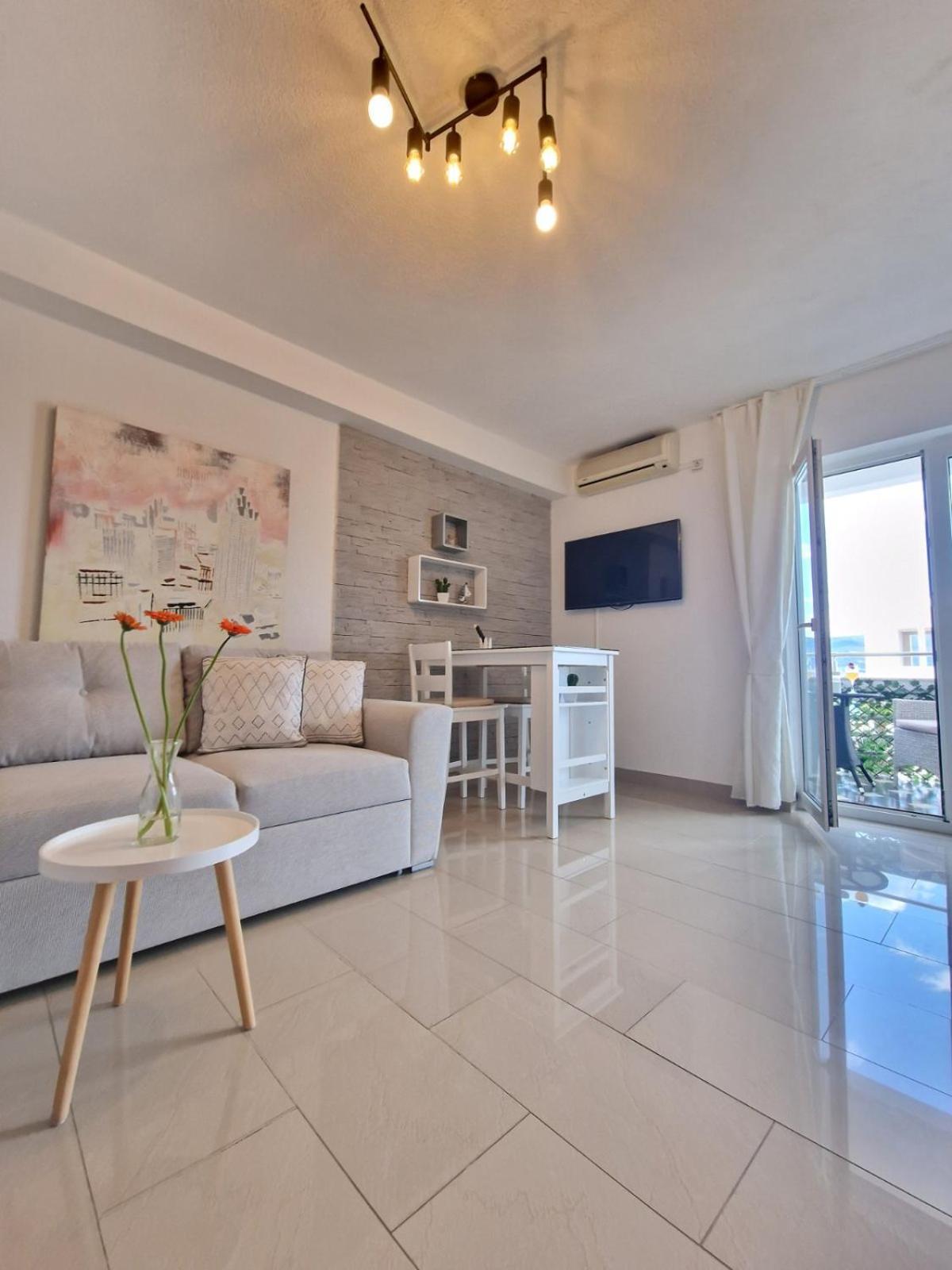 Apartments Silva With A View Of Sea Trogir Exterior photo