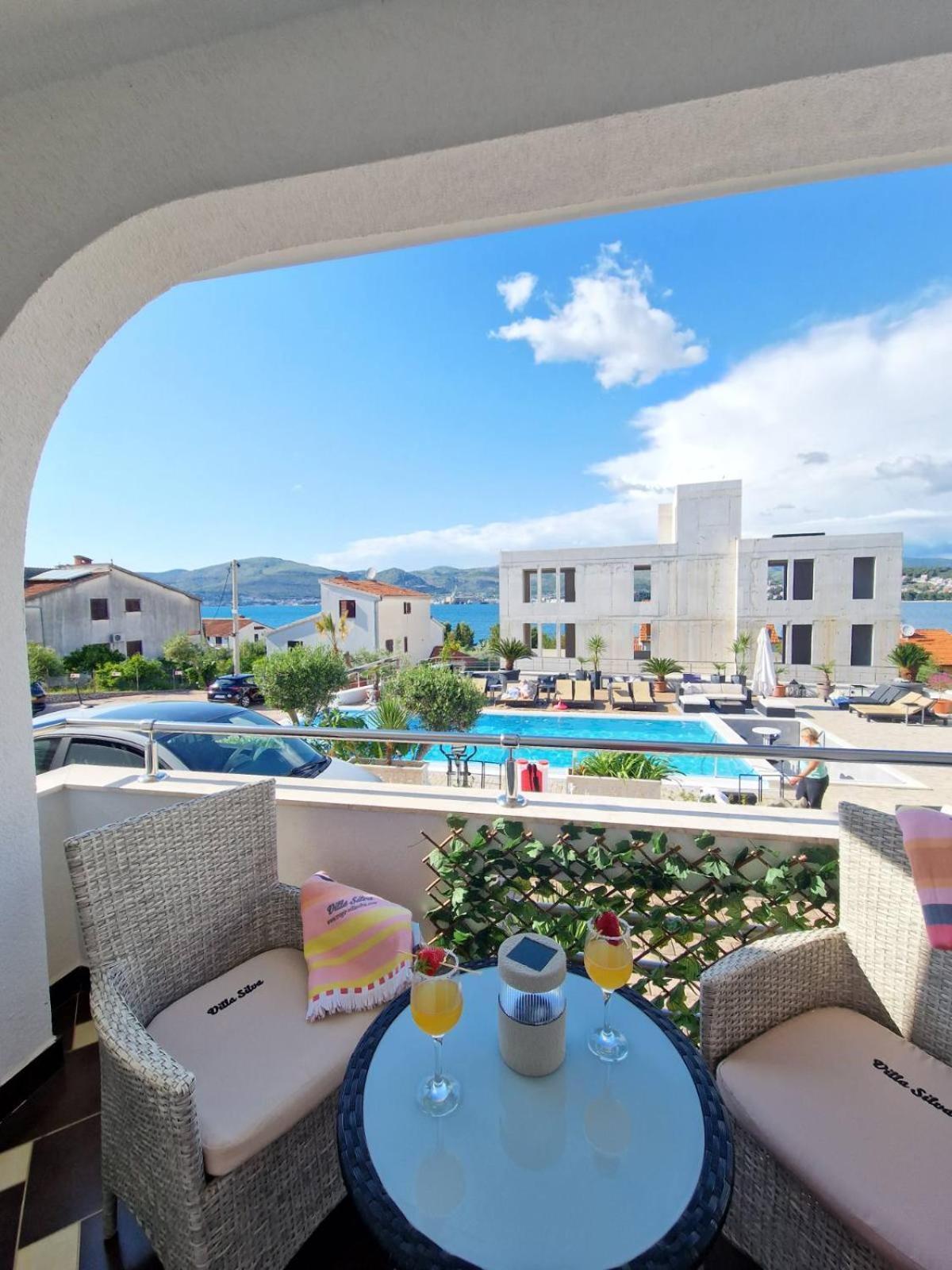 Apartments Silva With A View Of Sea Trogir Exterior photo