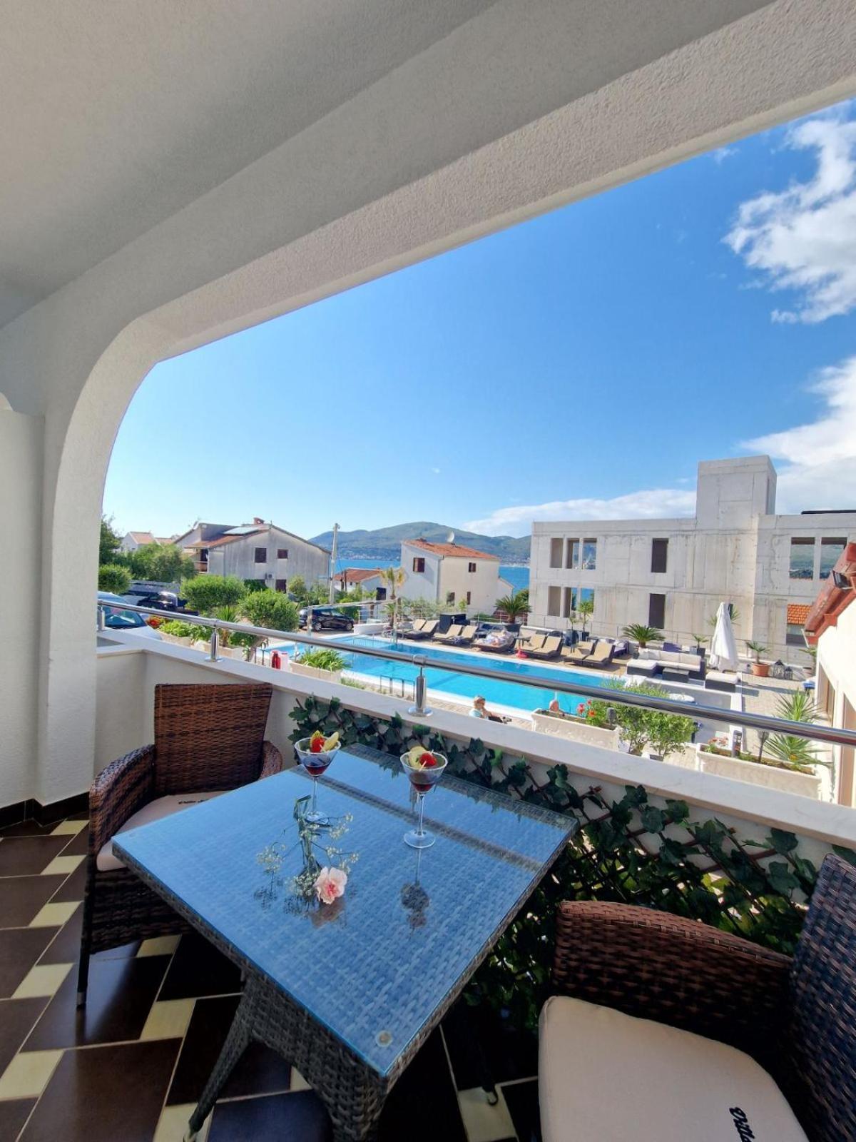 Apartments Silva With A View Of Sea Trogir Exterior photo