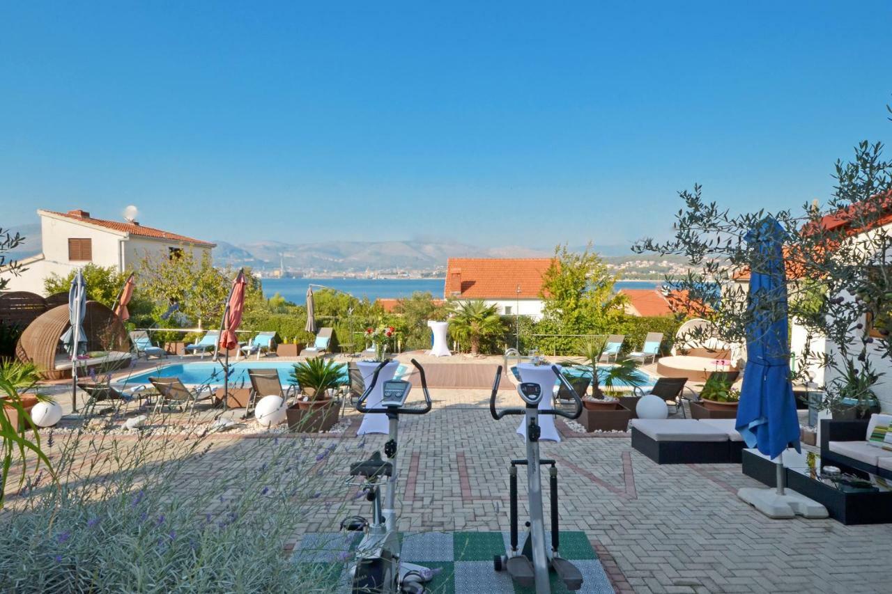 Apartments Silva With A View Of Sea Trogir Exterior photo
