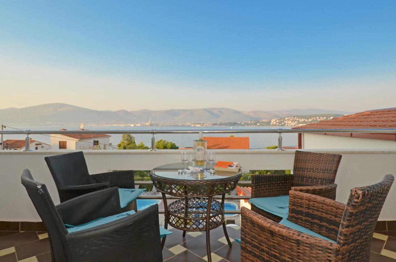 Apartments Silva With A View Of Sea Trogir Exterior photo